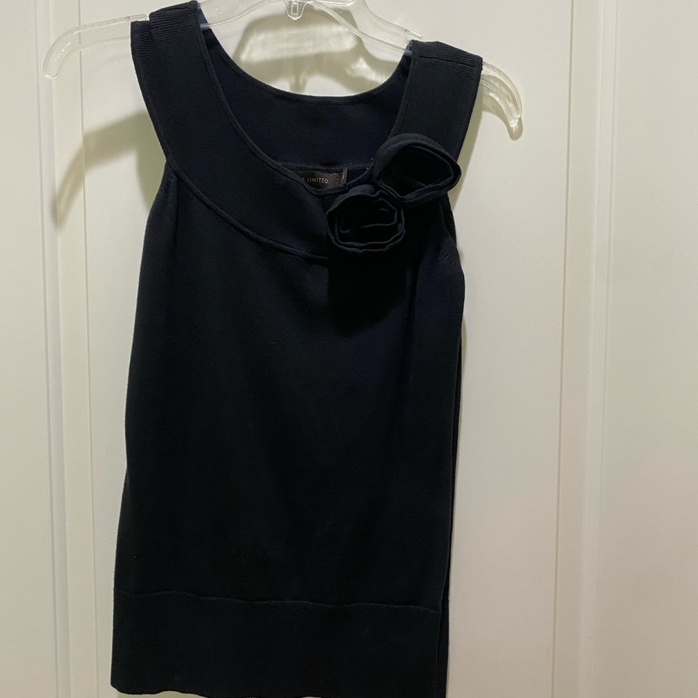 Black size small top
